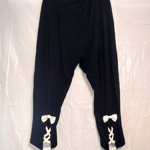 Plus Size bowtie capris